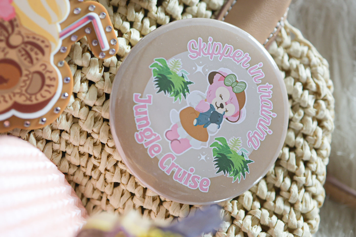 Skipper in training button