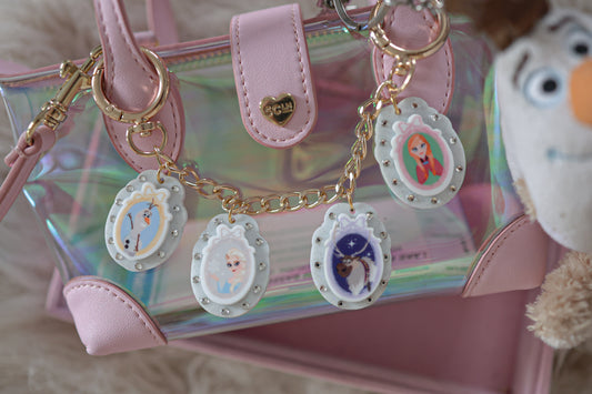 Winter friends bag chain