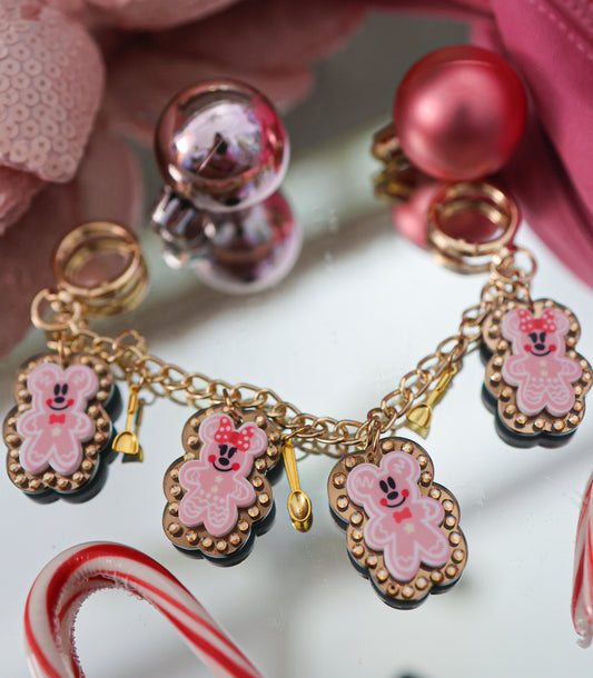 Pink gingerbread chain