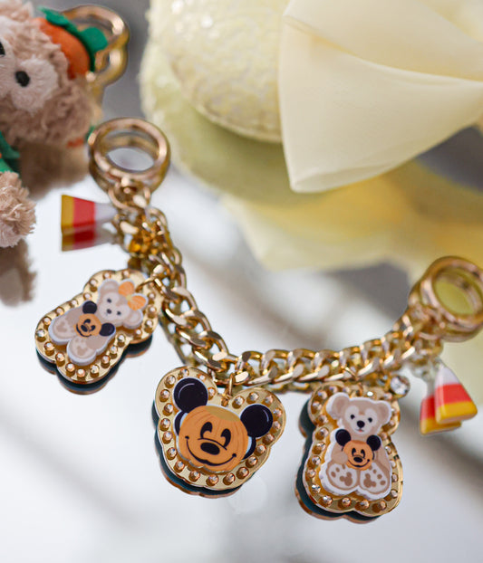 Beary cute trick or treat bag chain
