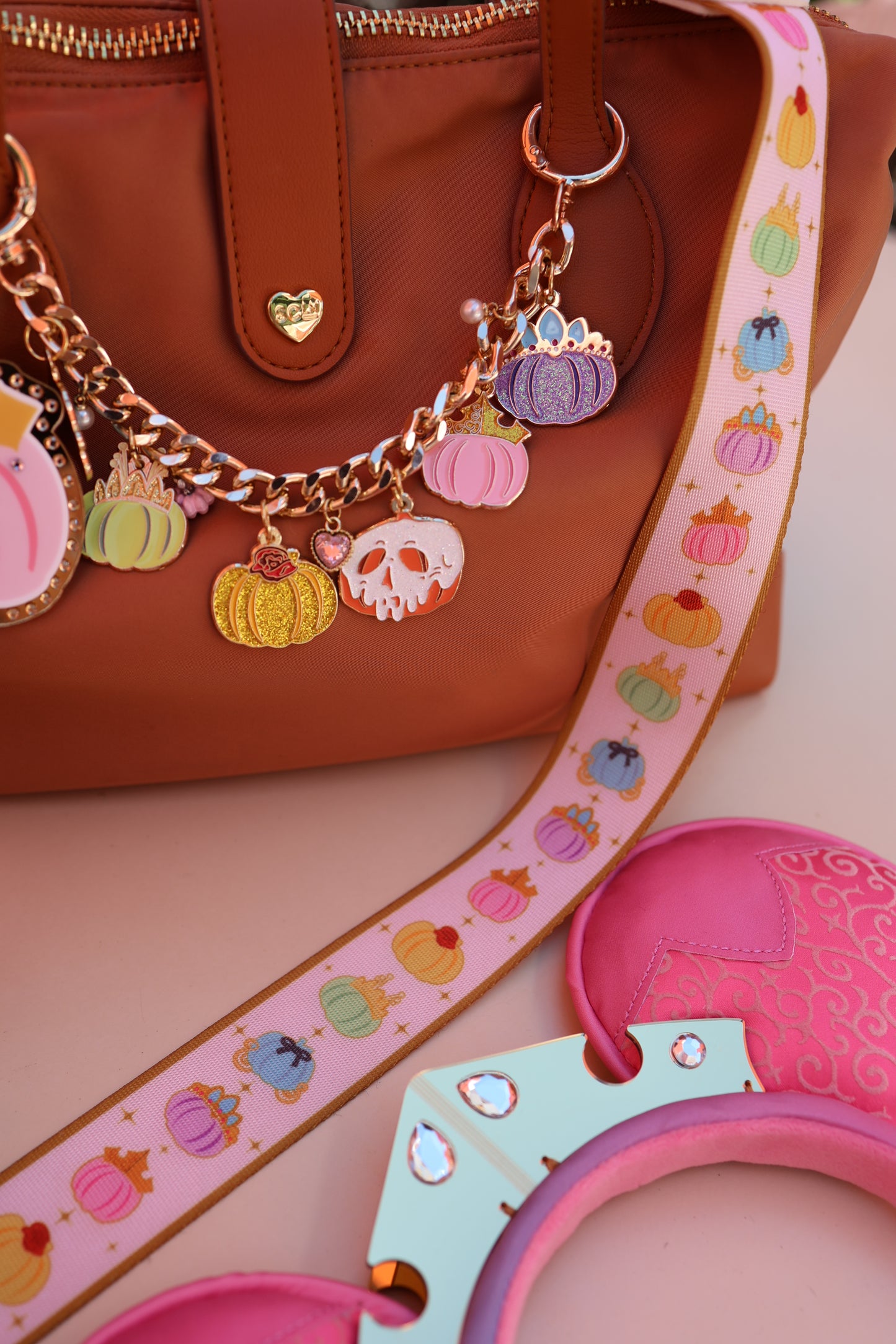 Royal pumpkin bag chain