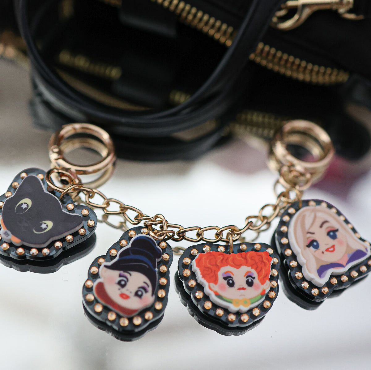 Iconic witch bag chain