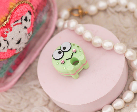 Froggy Macaron